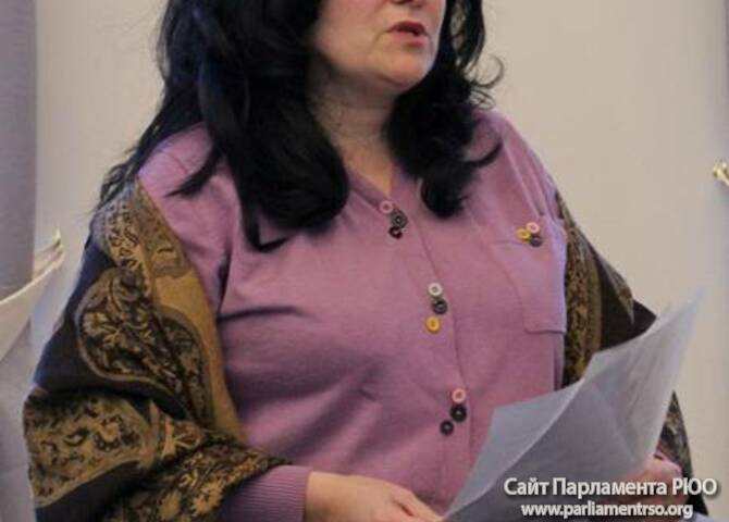 министр образования РЮО Натали Гассиева
